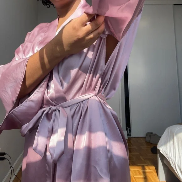Pink/Purple Satin Robe - Picture 9 of 9